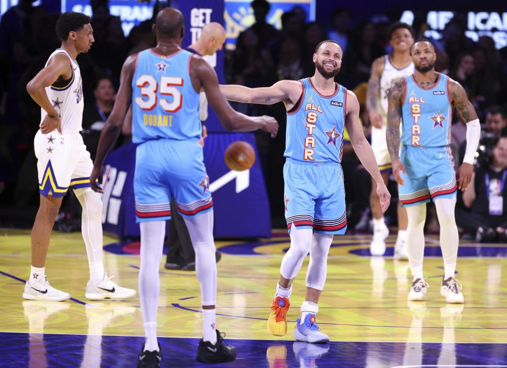 他被冠以天 他被冠以天