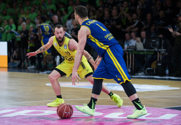 背后的训练 背后的训练