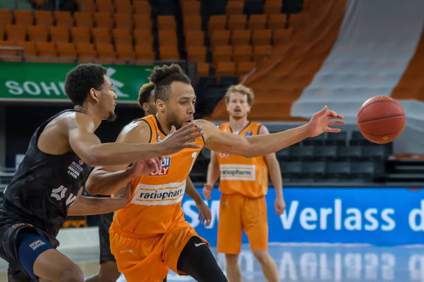 威胁进攻 威胁进攻